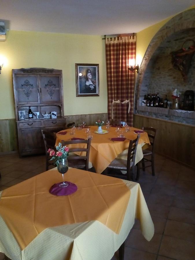Agriturismo San Martino Castiglione Tinella Exterior foto