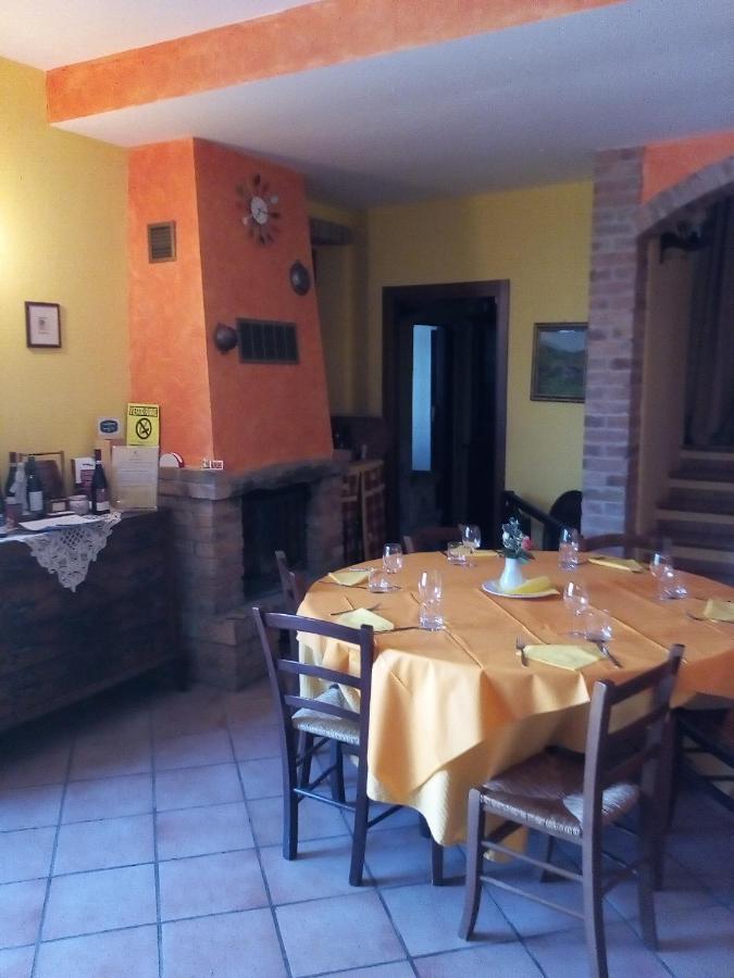 Agriturismo San Martino Castiglione Tinella Exterior foto