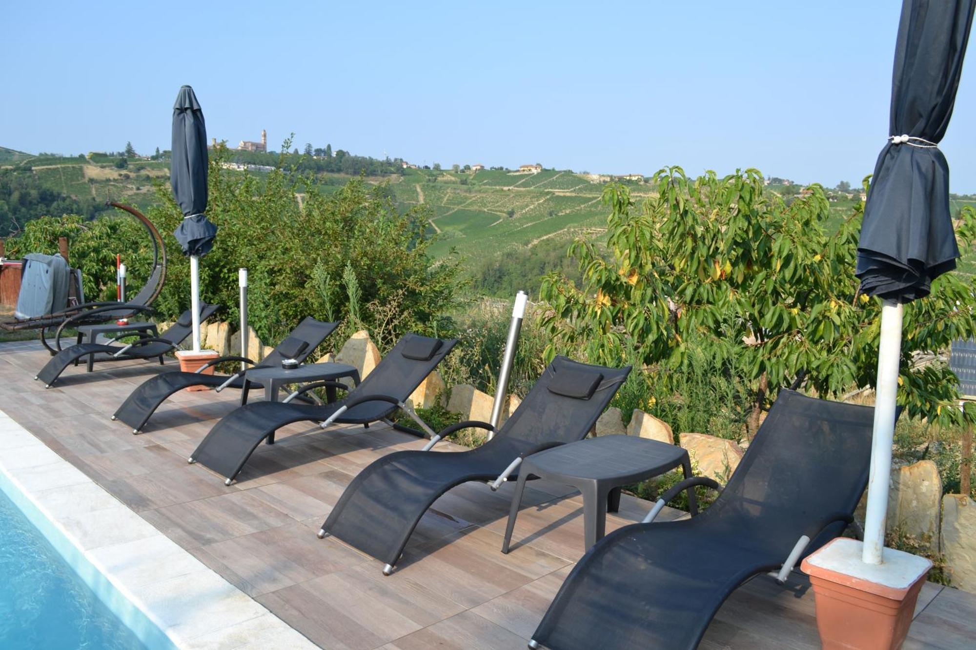 Agriturismo San Martino Castiglione Tinella Exterior foto