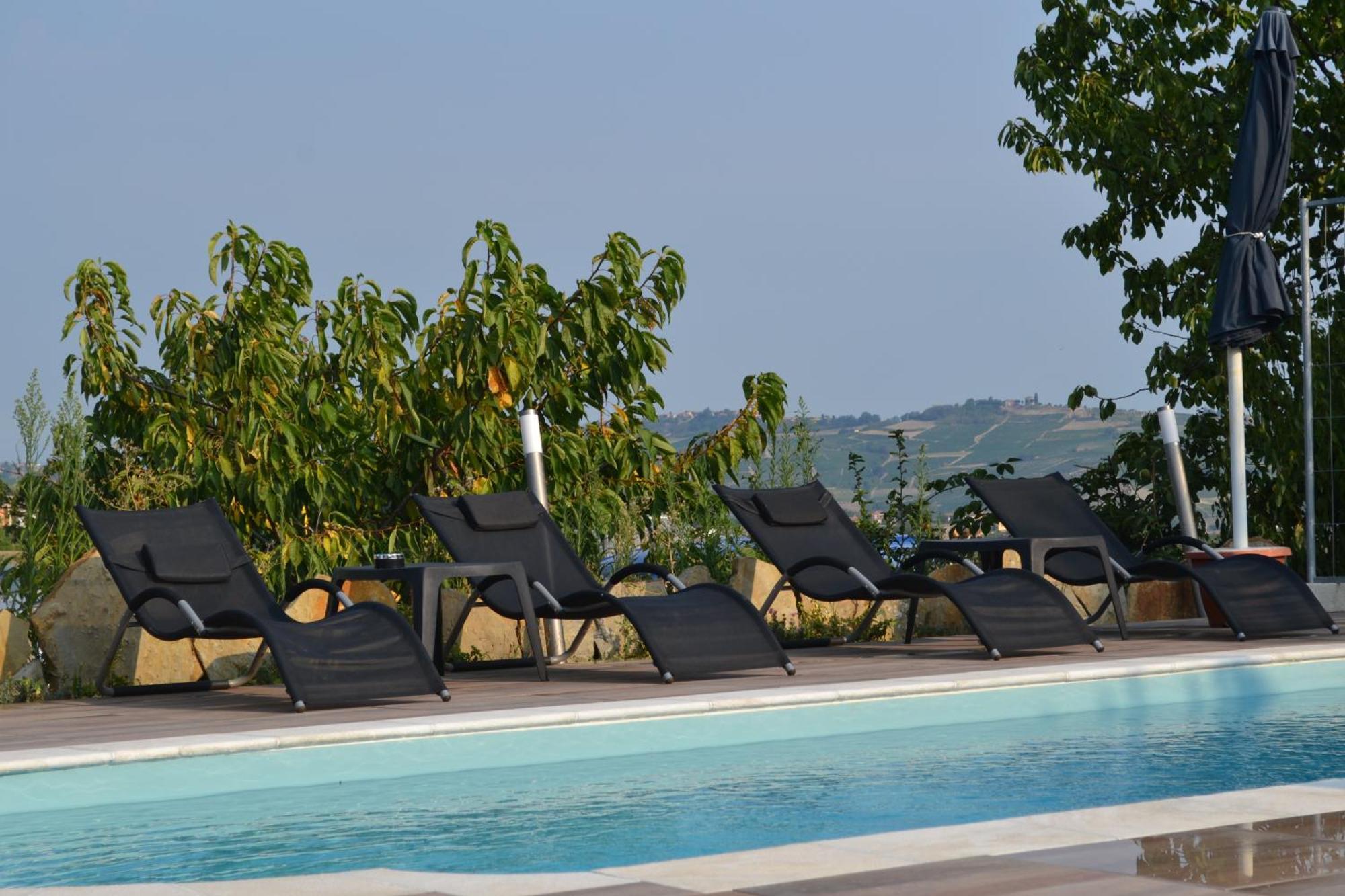 Agriturismo San Martino Castiglione Tinella Exterior foto
